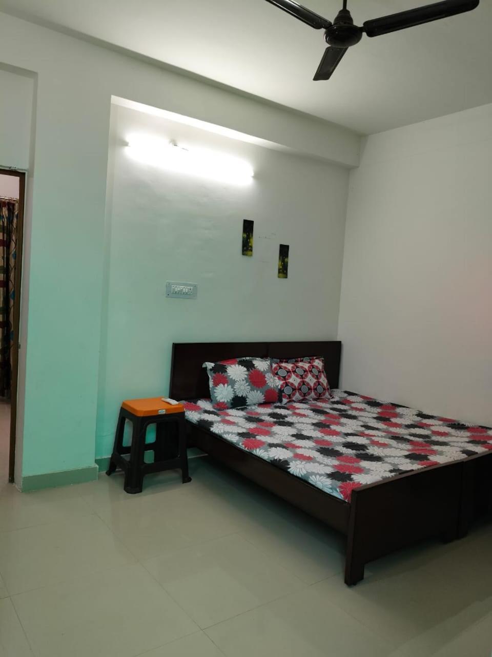 Sharda Homestay Ayodhya المظهر الخارجي الصورة